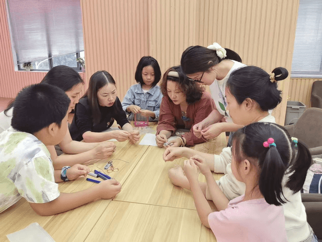 指尖传承非遗，书香浸润生活 ——合肥市荷塘书苑非遗主题系列活动